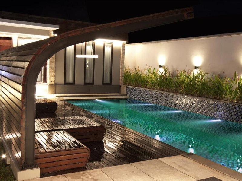 Bumi Segah Hotel Tanjung Redep Exteriör bild