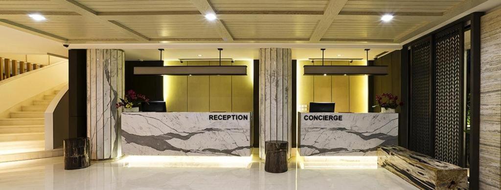 Bumi Segah Hotel Tanjung Redep Exteriör bild